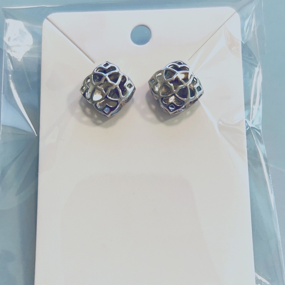 Kendra Scott earrings